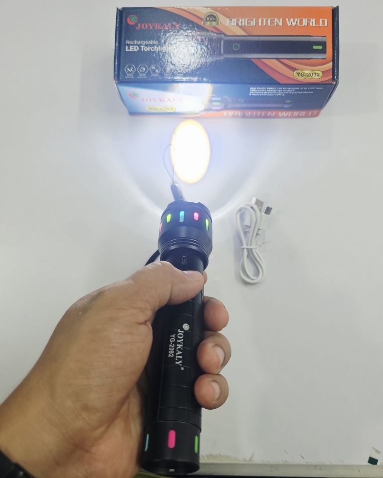 Joykaly YG-2092 Zoomable Metal Body Torch Light